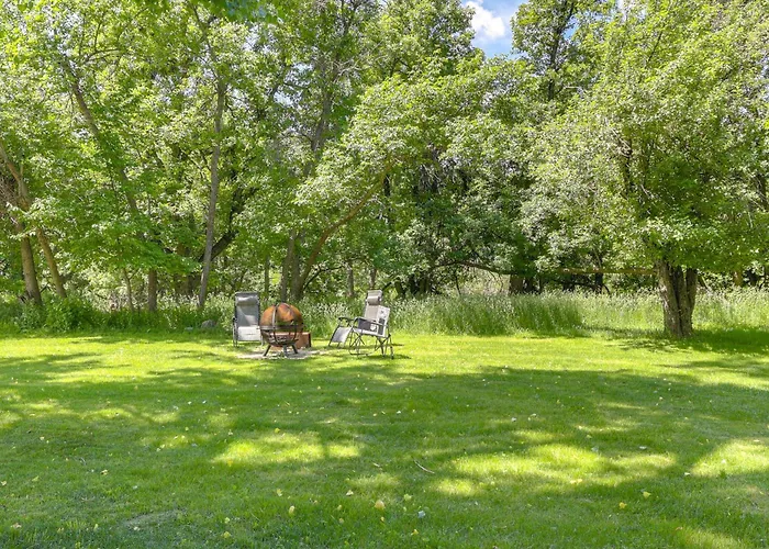Home Near Downtown And Spearfish Canyon!