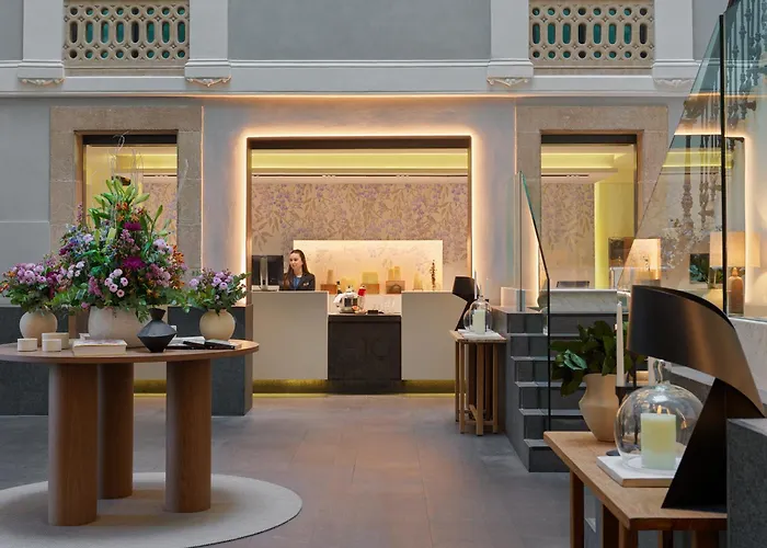 H10 Urquinaona Plaza (Adults Only)