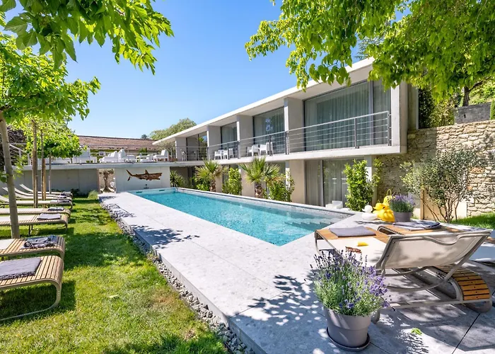 Le Pavillon M, Piscine et Spa au pied du château, Petit-Déjeuner inclus, Parking privé