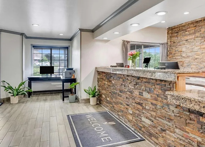 Country Inn & Suites By Radisson, Grand Rapids Airport, Mi