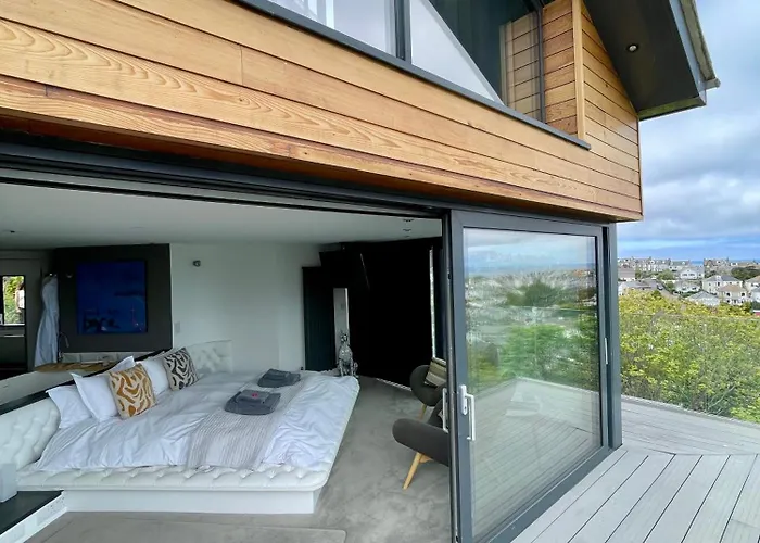 Apartments Uno St Ives - Luxury Serviced Accommodation