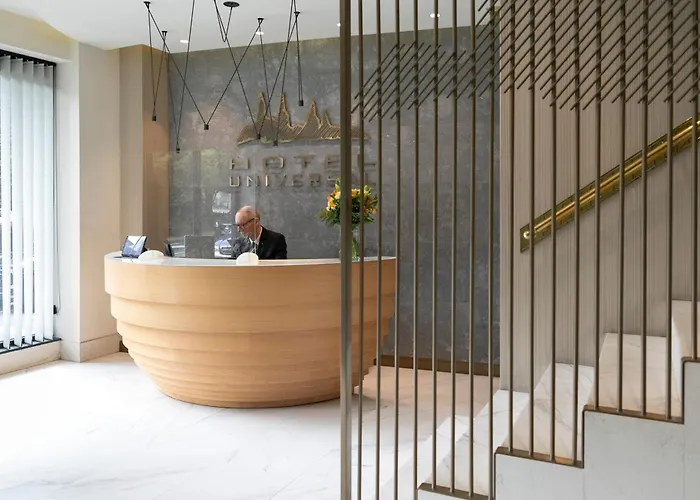 Beach hotel: Hotel Universal