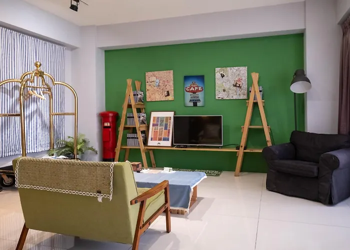 Huzi Room