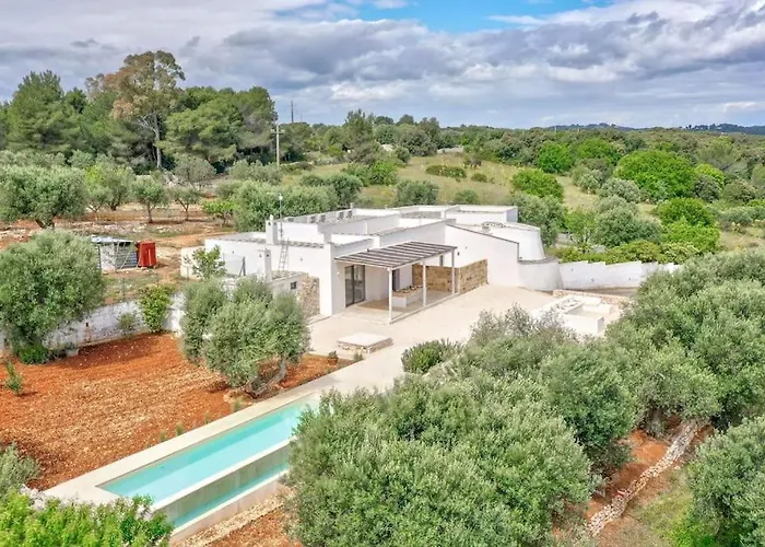 La villa: Villa La Selva By Raro Villas