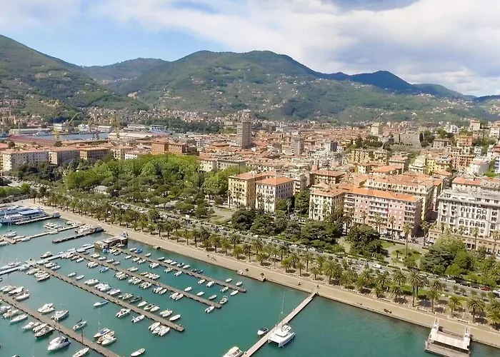 Redamare Suites