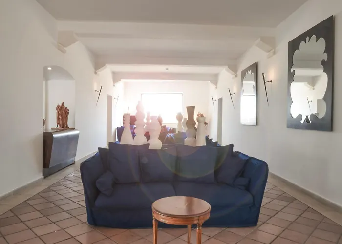 Hotel with Tennis: Grand Hotel Masseria Santa Lucia