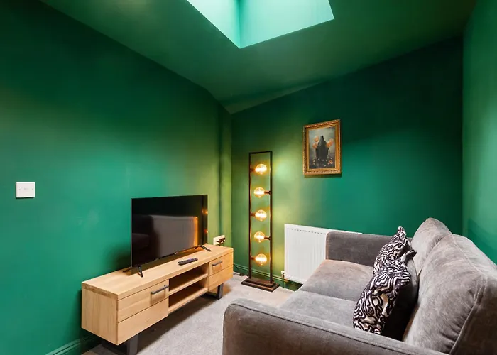 Villa: The Courtyard