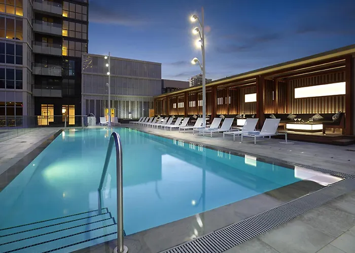 2Bedroom Cn Tower And Water Views - Free Parking - Rooftop Pool