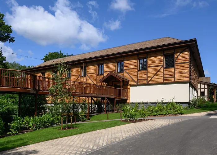 Warwick Castle Hotel & Knight'S Village