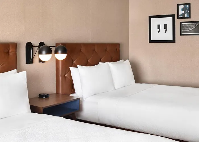 Four Points By Sheraton At The Convention Centre