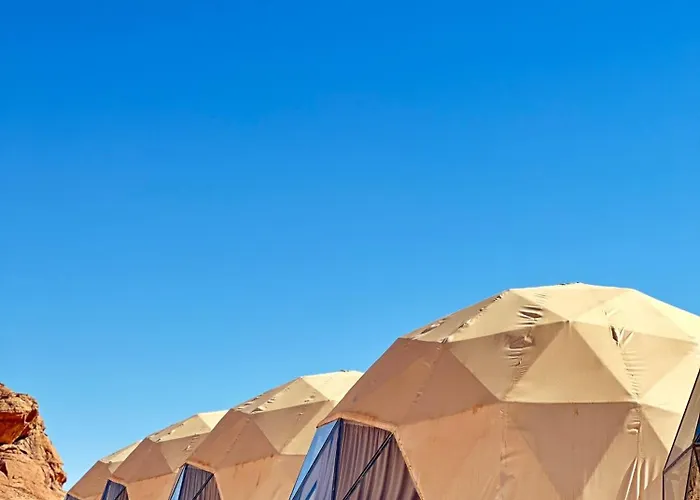 Pet Friendly hotel: Rum Crstyal Luxury Camp& Bubble