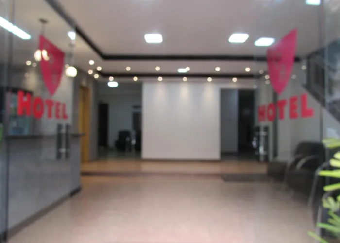 New Comercial Palace Hotel
