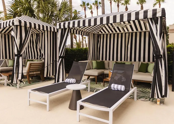 Hotels with pool Westin Savannah Harbor Golf & Spa