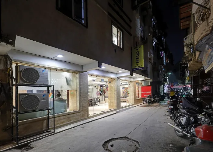 Hotel Tashkent Palace - Budget Friendly, Near R K Ashram Metro Station