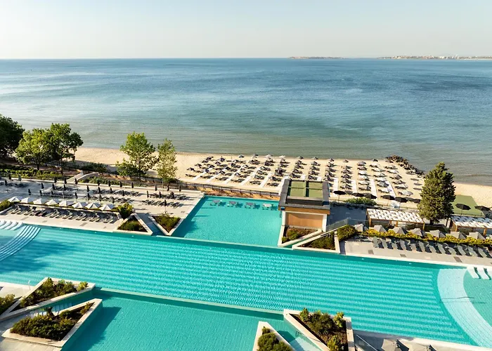 Pet Friendly hotel: Secrets Sunny Beach Resort And Spa (Adults Only)