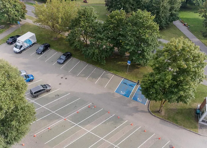 Hotel with view: Riga Islande Hotel With Free Parking