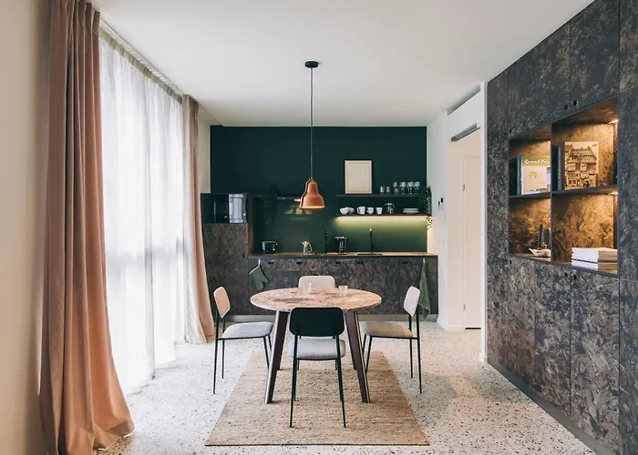 Airport Hotel: Yust Antwerp