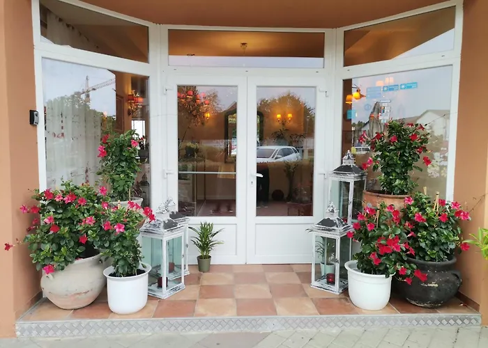  Al Faro Lodge Am