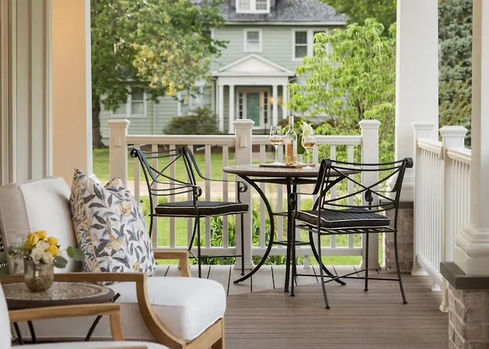 1313 West Luxury Boutique Hotel