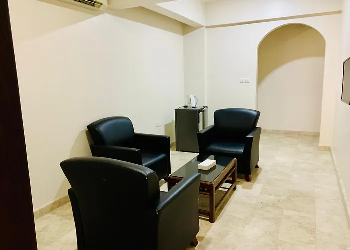 Al Reef Hotel Suits