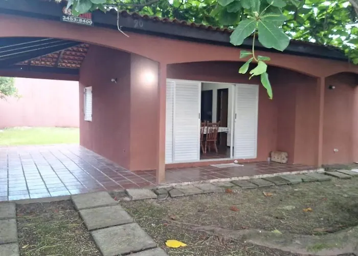 Hotel que aceita animais de estimação: Quarto para quatro pessoas a duas quadras da praia - Balneário Saint Etienne - Matinhos