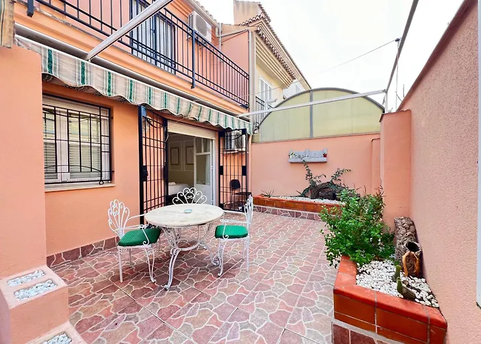 Perros hoteles Pushe Village Granada Beiro Bussines & Culture