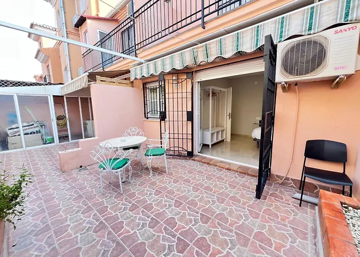 Perros hoteles Pushe Village Granada Beiro Bussines & Culture