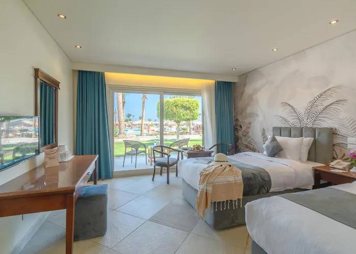 Resort: Three Corners Sea Beach Resort