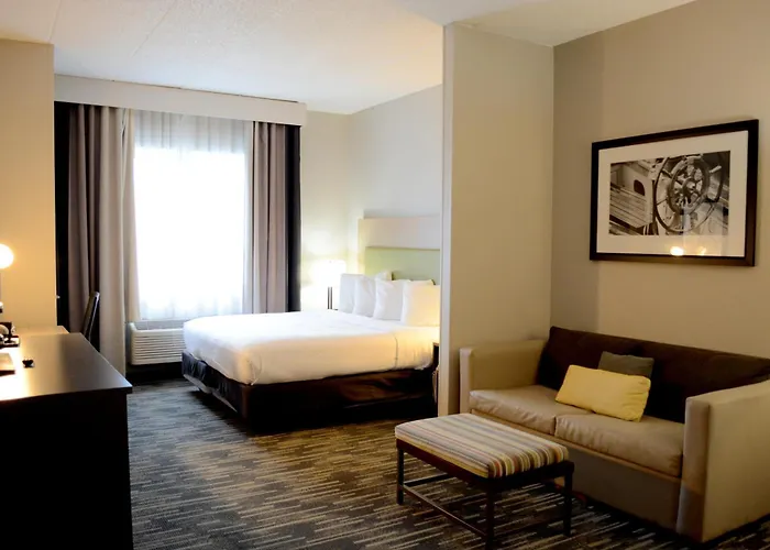 Cheap hotel: Country Inn & Suites By Radisson, Port Clinton, Oh