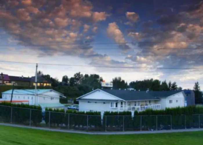 Fraser Bridge Inn