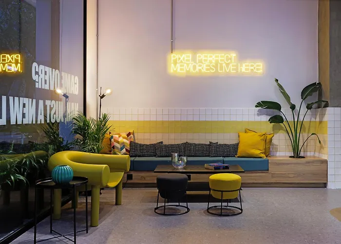 The Hostels Retroverse Eccentric Stay