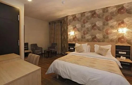 Saray Hotel