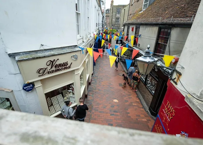 Boutique-Style Apartment In Heart Of Brighton Lanes