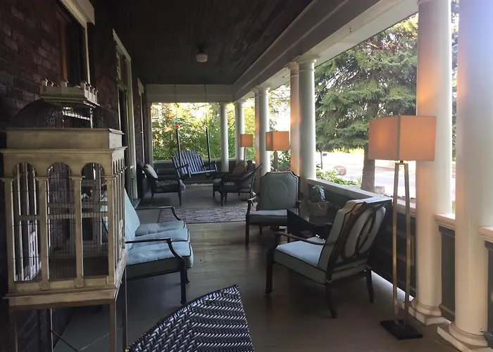 Family Hotel: Lion'S Head B&B