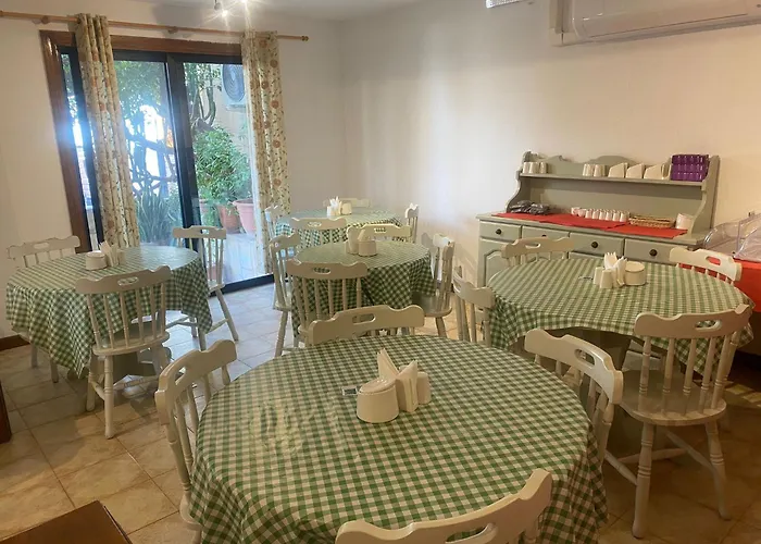 Green Grove Guest House