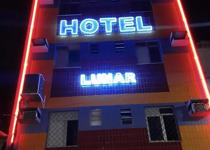 Hotel Lunar