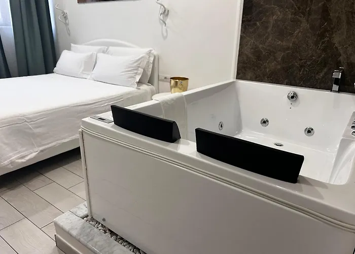 Hotel di lusso: MERGELLINA AMORE e FANTASIA