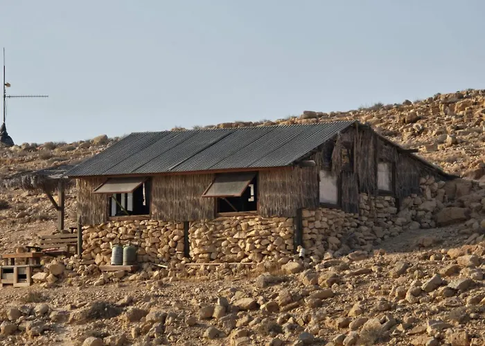 Villa: Succah In The Desert
