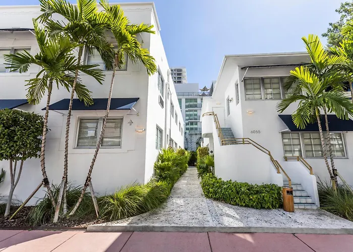 Oceanside And Suites