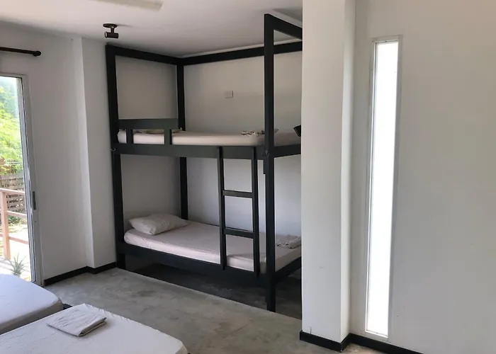 Pet Friendly hotel: Zion Beach House
