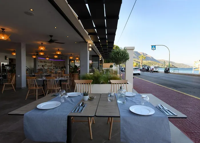 Di Mare (Adults Only)