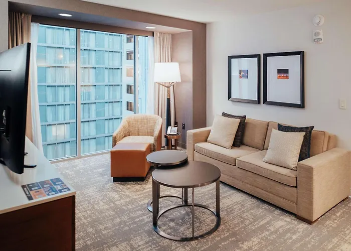 Luxury hotel only: Hilton Columbus Downtown