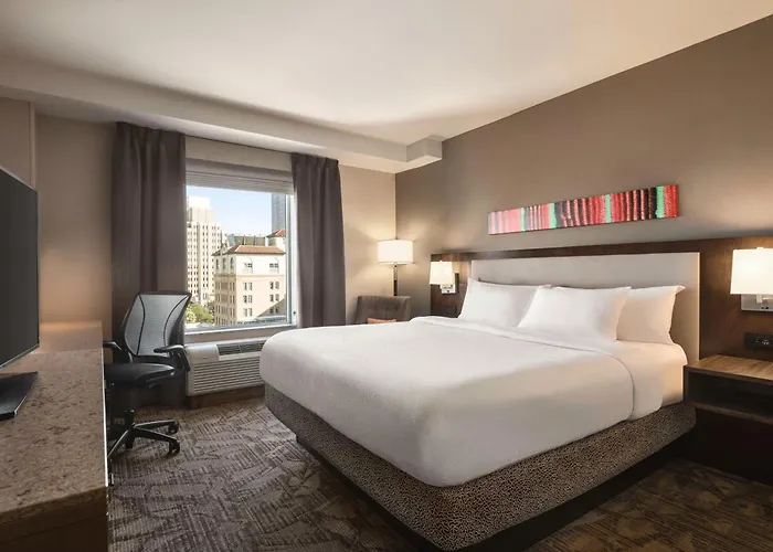 Hilton Garden Inn San Antonio Downtown Riverwalk