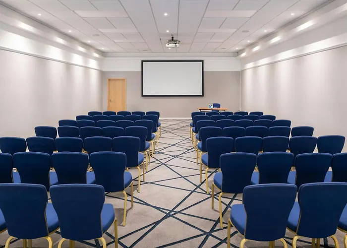 Renaissance London Heathrow Hotel