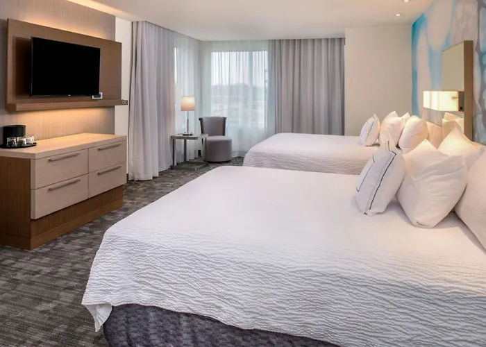 Courtyard By Marriott Detroit Farmington