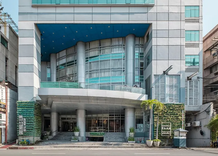 4 star hotel: Greenhills Elan Hotel Modern - Newly Renovated
