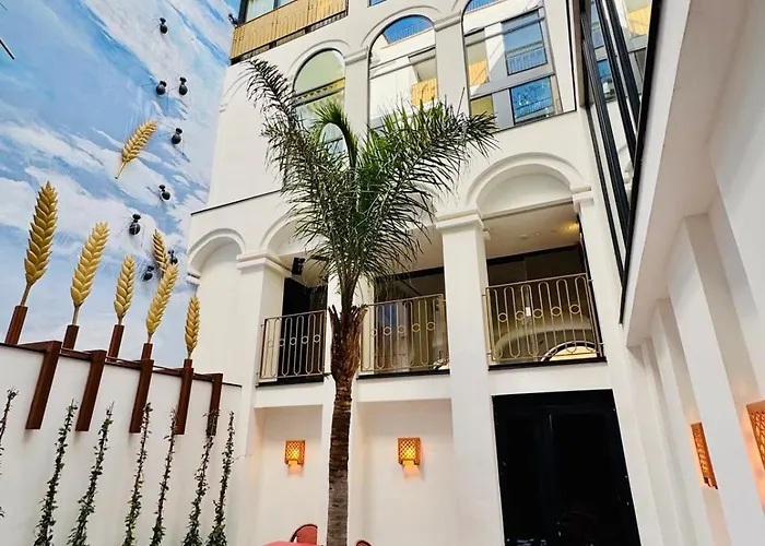 Hotel de lujo: Hotel Divino & Aparthotel