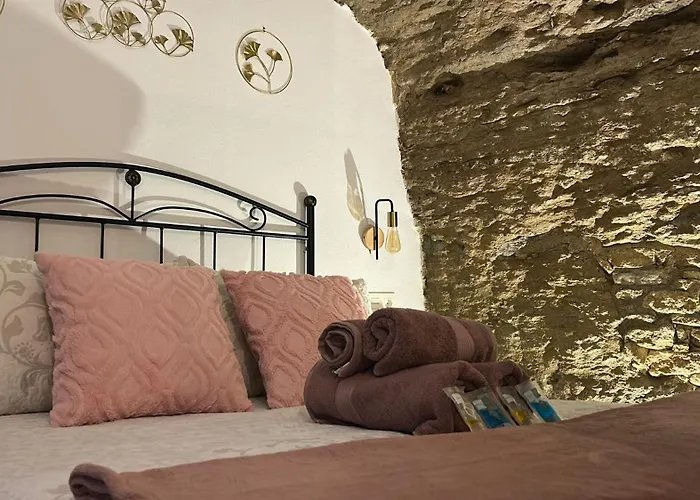 Hotel que admite mascotas: Casa Cueva Sol y Luna Setenil