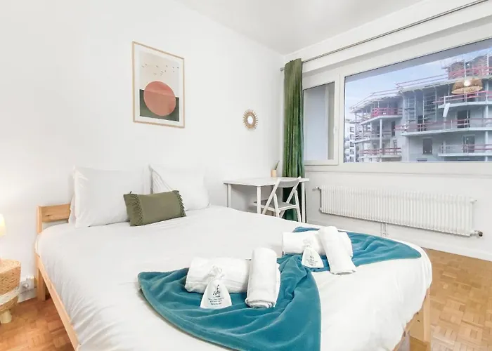 HOMEY LA COLOC BRILLANT - Colocation haut de gamme de 3 chambres uniques et privées / Proche centre-ville et transports en commun / Balcons / Wifi gratuit