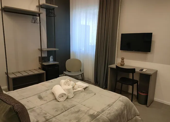 Rosy Room Design